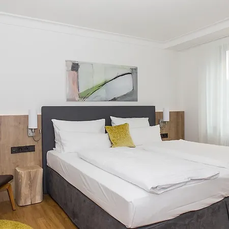 Hotel Goldenes Rad 4*