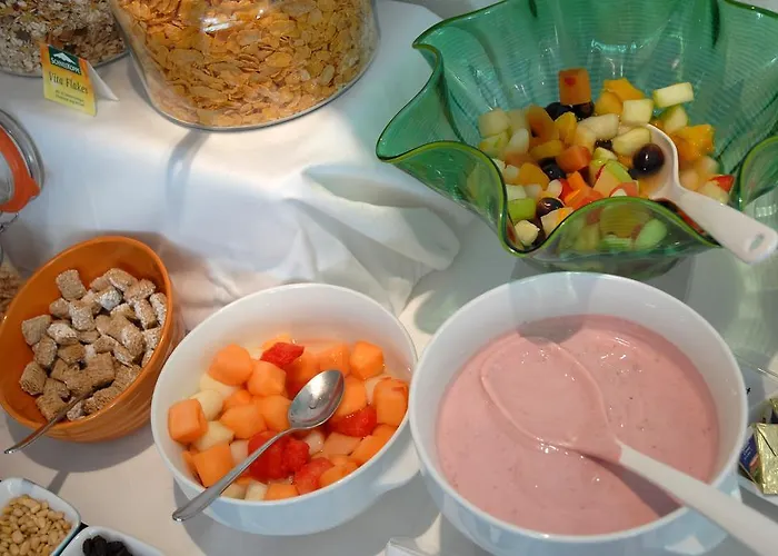 Hotell Goldenes Rad 4*